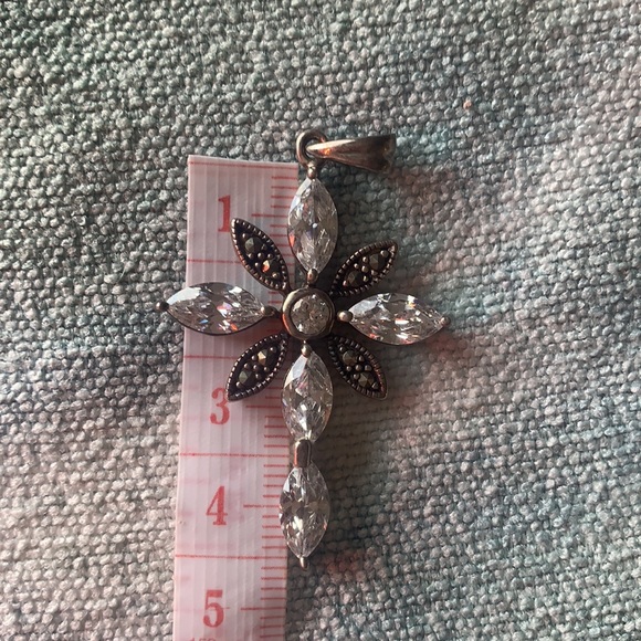 Cross Pendant - Picture 2 of 4